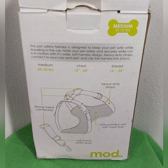 Mod Pet Safety Car Harness Gray Size Medium 20-55 lbs New Open Box - Picture 2 of 7